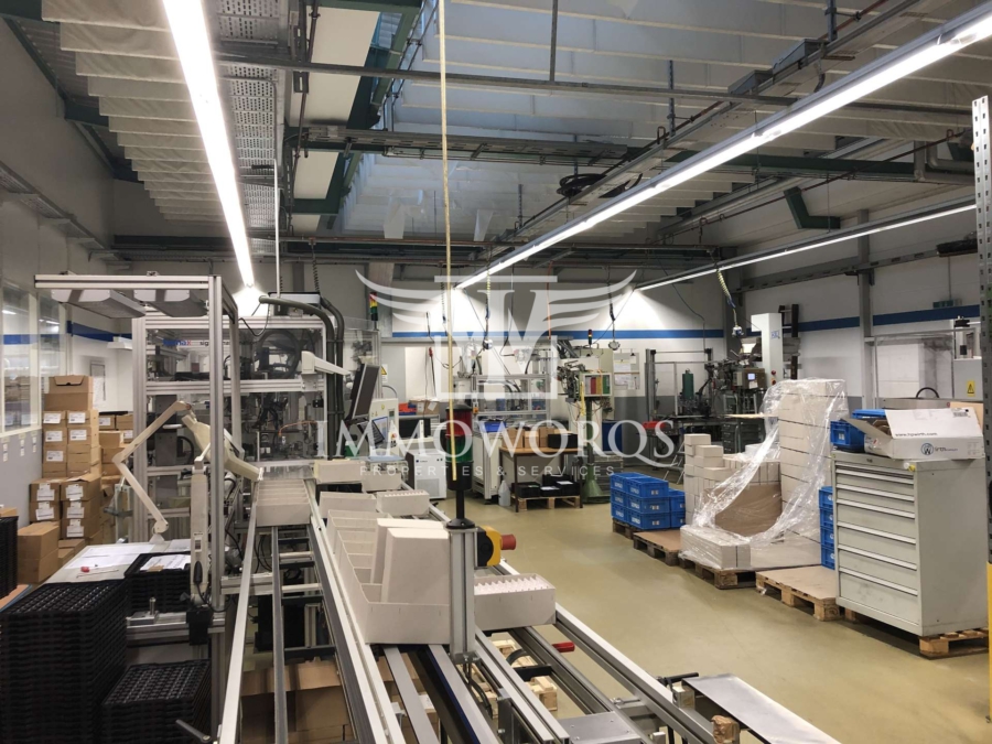 Kurzfristig verfügbare Logistik- und Produktionshalle **provisionsfreie Vermietung** - Halle (24036)