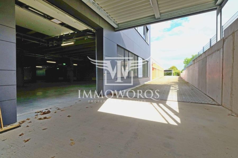 Kurzfristig beziehbare Neubauhalle / Lager-/ Produktionshalle *provisionsfreie Vermietung* - Andienung (24632)